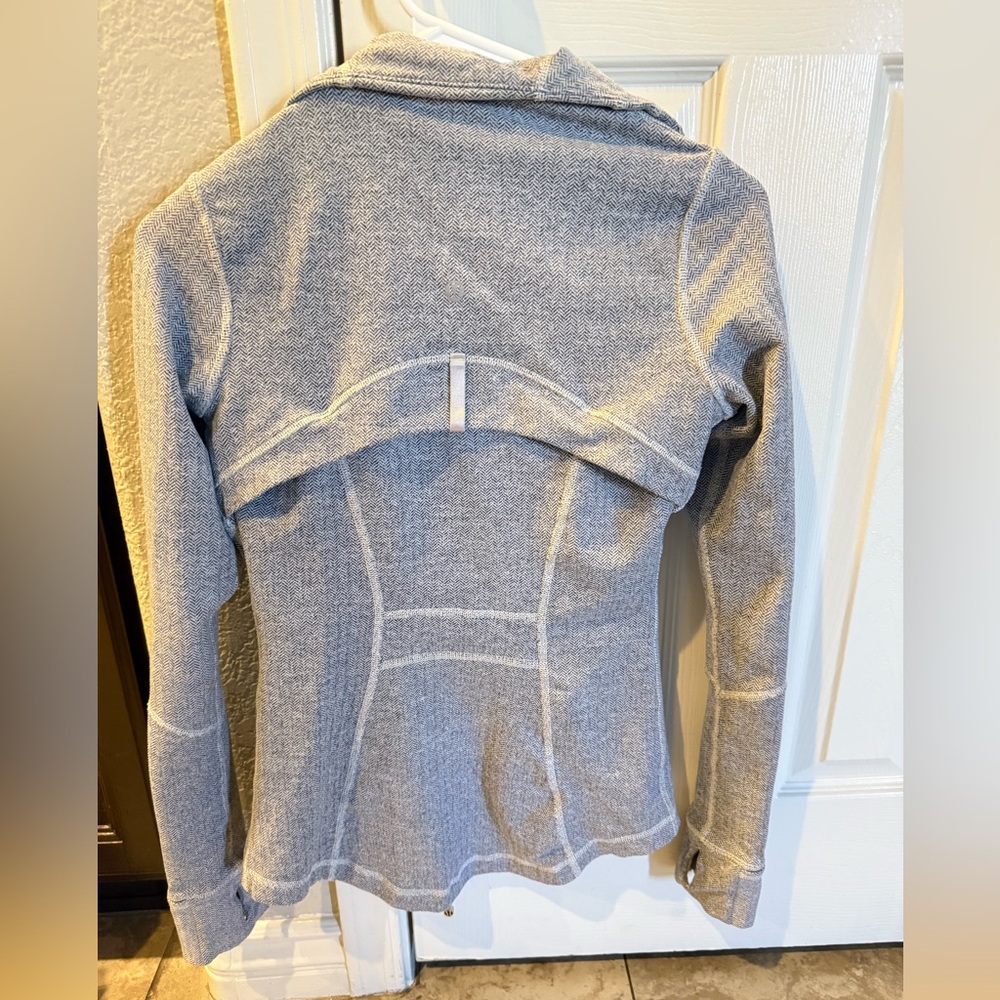 lululemon jacket - Picture 2 of 2
